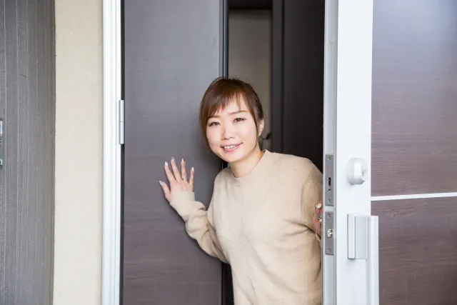 川越市の旧市街地で外壁塗装工事時に隣地を使用する際の説明と配慮