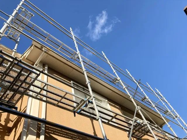 所沢市の外壁塗装で坪数ごとに変わる足場面積と足場費用の目安